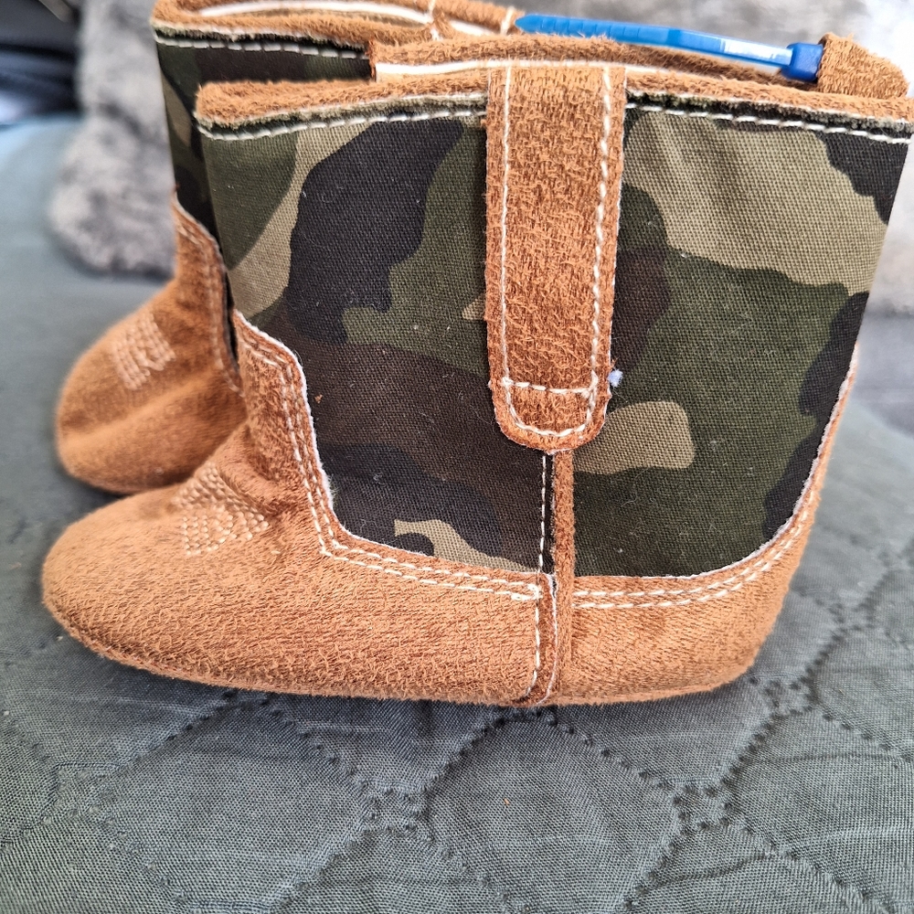 Baby Boots, size 9-12 months - Picture 3 of 8